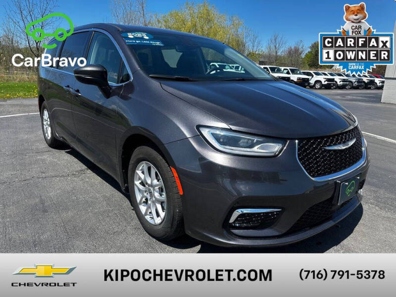 2023 Chrysler Pacifica Touring L