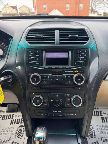 2016 Ford Explorer