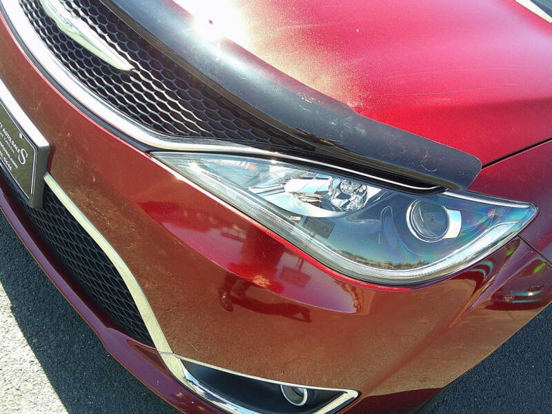 2017 Chrysler Pacifica Touring-L