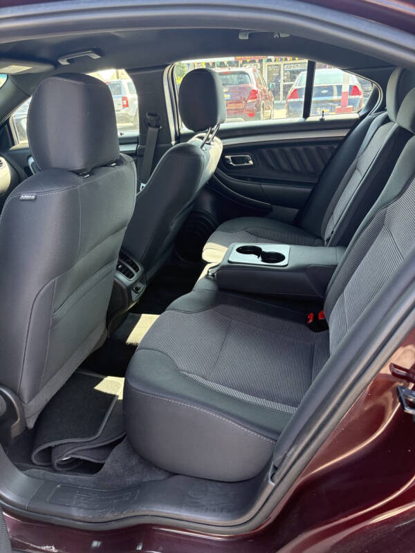 2018 Ford Taurus SEL