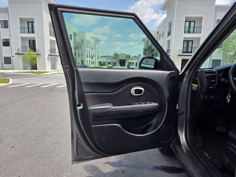 2019 Kia Soul +