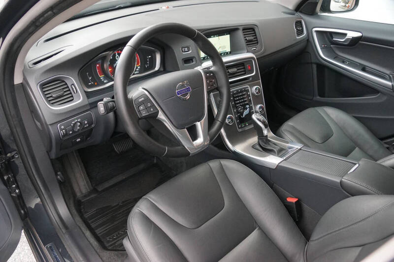 2016 Volvo V60 T5 Drive-E Premier