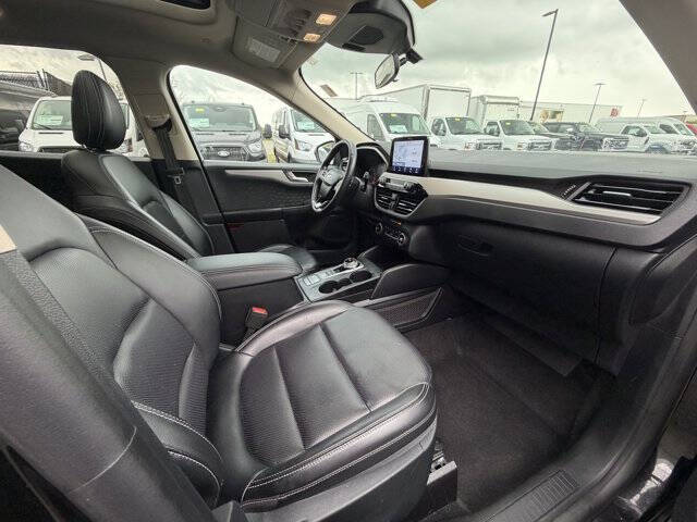 2020 Ford Escape SEL