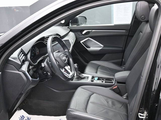 2022 Audi Q3 quattro S line Prem Plus 45 TFSI