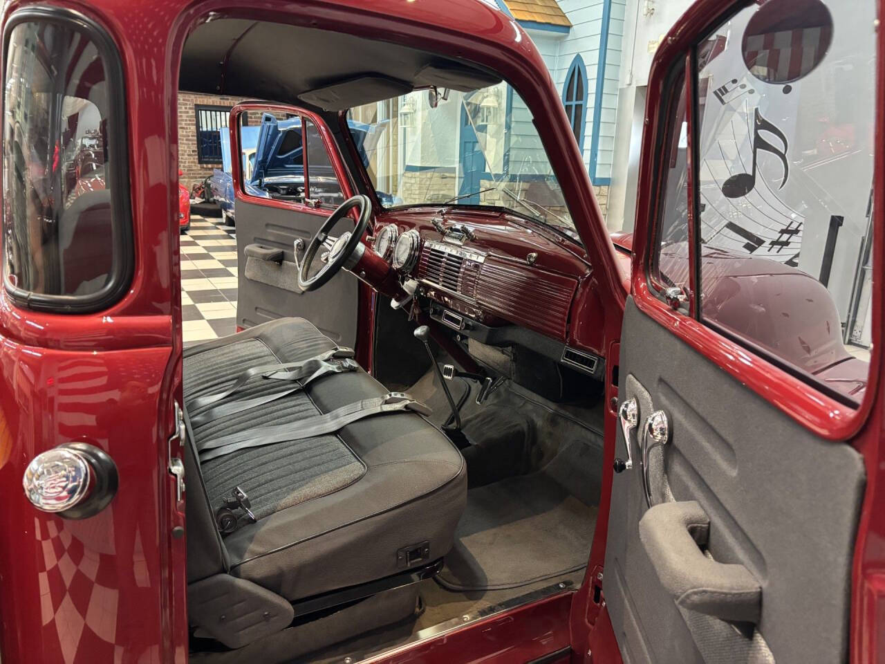 1952 Chevrolet 5 Window 27