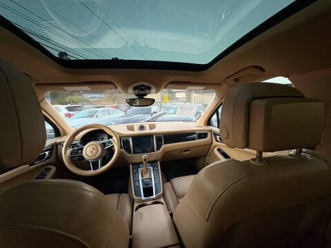 2015 Porsche Macan S