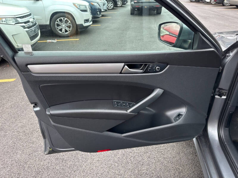 2015 Volkswagen Passat 1.8T Limited Edition