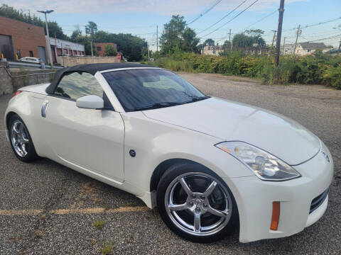 2007 Nissan 350Z for sale at AutoEasy in Hasbrouck Heights NJ