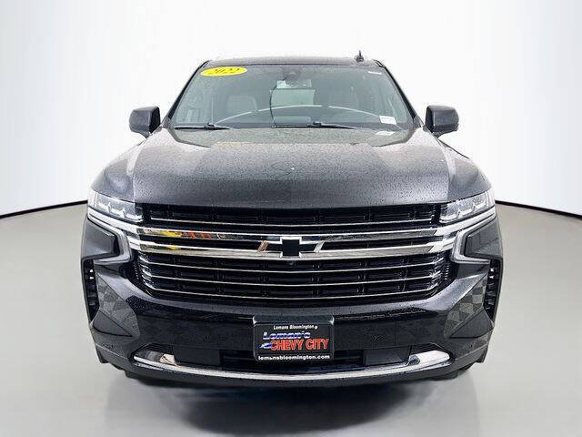 Used 2022 Chevrolet Suburban LT with VIN 1GNSCCKT1NR105729 for sale in Bloomington, IL