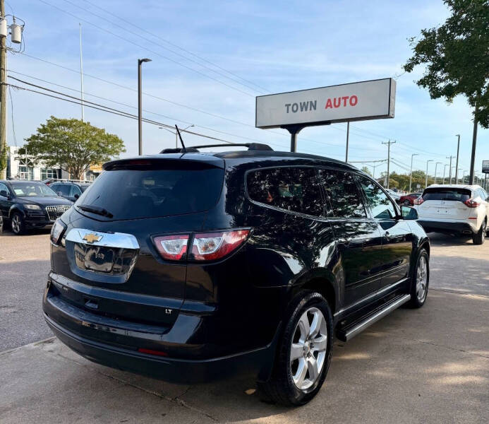 2017 Chevrolet Traverse LT
