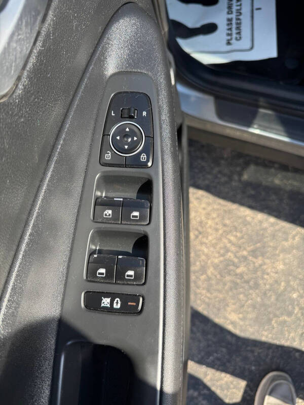 2019 Hyundai Santa Fe SE 2.4L