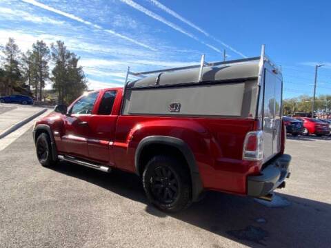 2006 Mitsubishi Raider Duro Cross V8