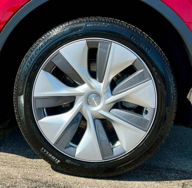 2024 Tesla Model Y Long Range