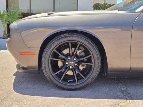2017 Dodge Challenger SXT