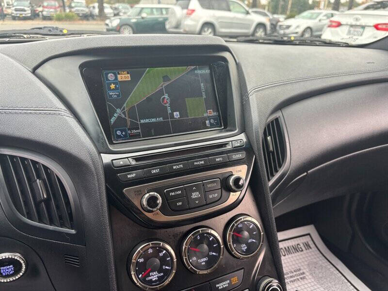 2013 Hyundai Genesis Coupe 2.0T Premium