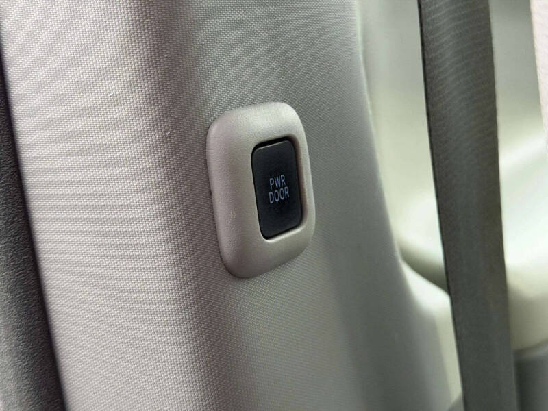 2018 Toyota Sienna XLE 8-Passenger