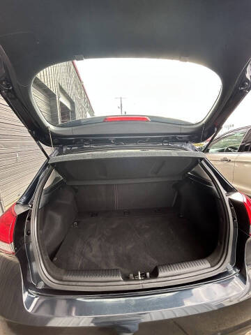 2017 Kia Forte5 LX