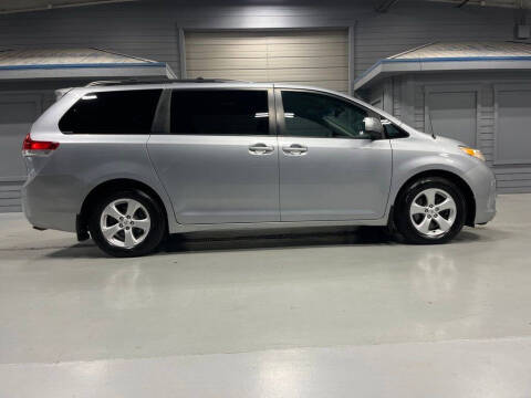 2012 Toyota Sienna