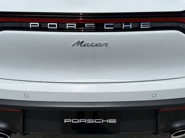 2025 Porsche Macan