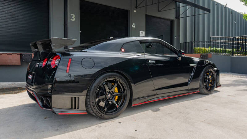 2017 Nissan GT-R NISMO