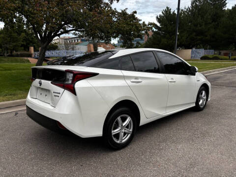 2019 Toyota Prius L Eco