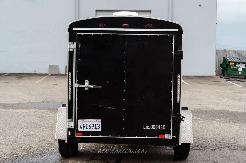 2017 Interstate 1AXLE