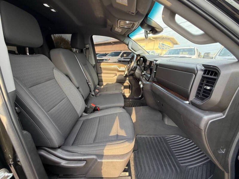 2023 GMC Sierra 1500 SLE