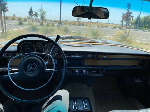 1969 Mercedes-Benz 280-Class