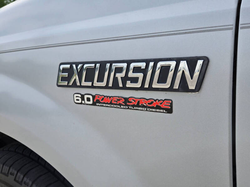 2003 Ford Excursion XLT