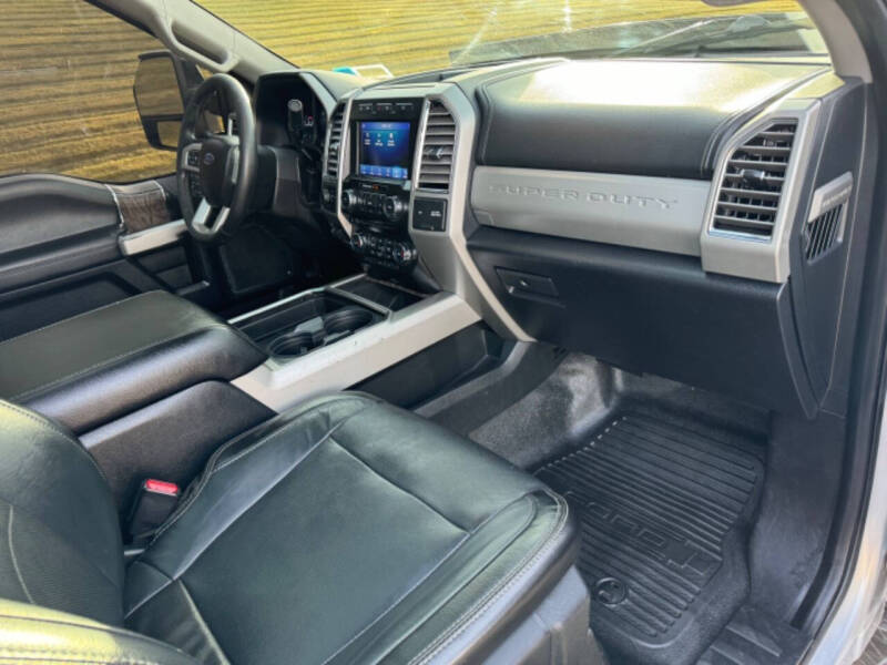 2017 Ford F-350 Super Duty Lariat