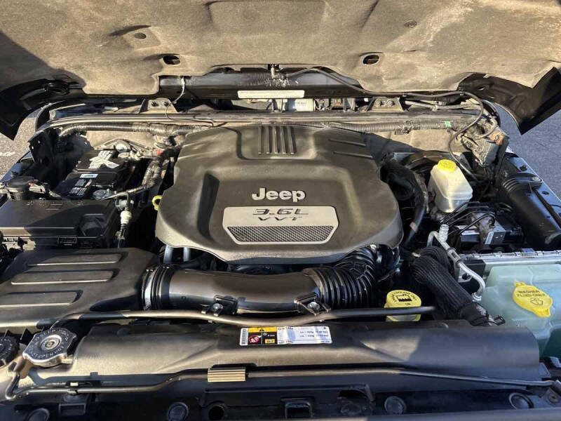 2012 Jeep Wrangler Unlimited Sahara