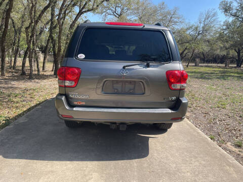 2005 Toyota Sequoia SR5