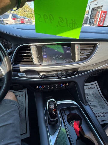 2020 Buick Enclave Essence