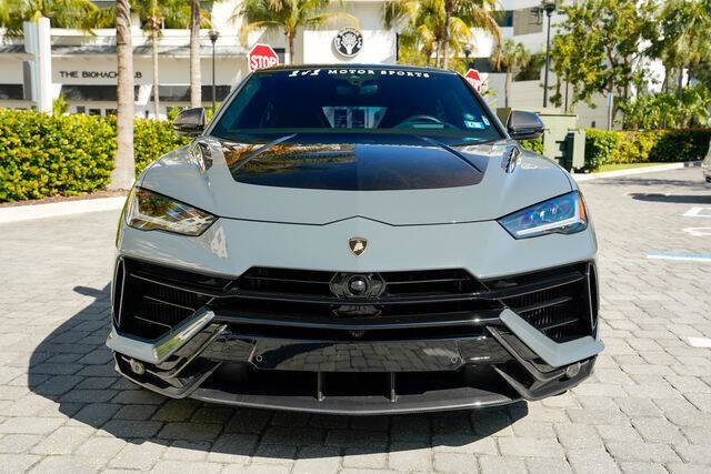 2023 Lamborghini Urus Performante