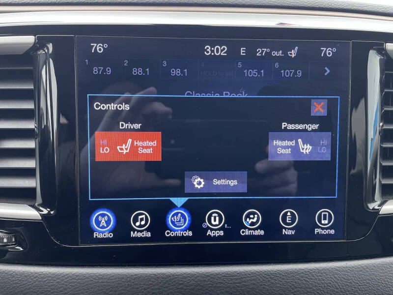 2017 Chrysler Pacifica Touring-L