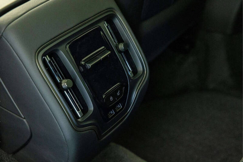 2026 Aston Martin DBX 707