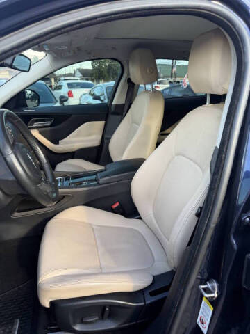 2018 Jaguar F-PACE 25t Premium