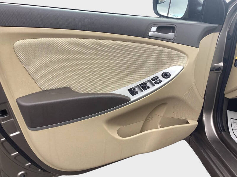 2014 Hyundai Accent GLS