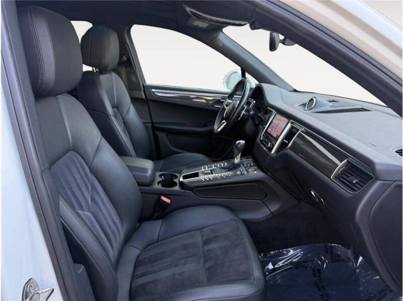 2017 Porsche Macan S