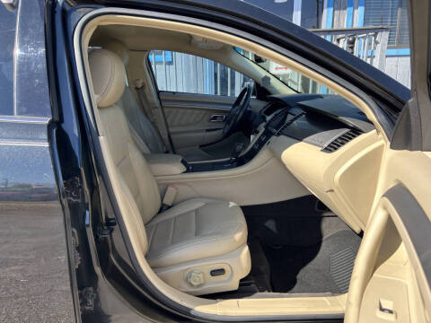 2013 Ford Taurus SEL