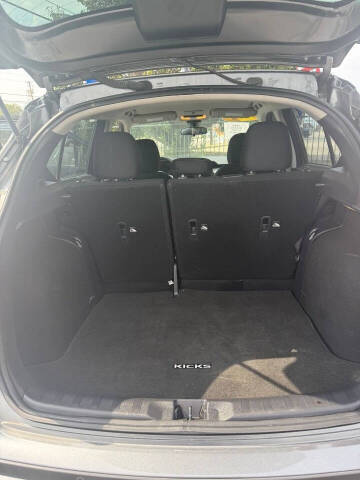 2024 Nissan Kicks SV