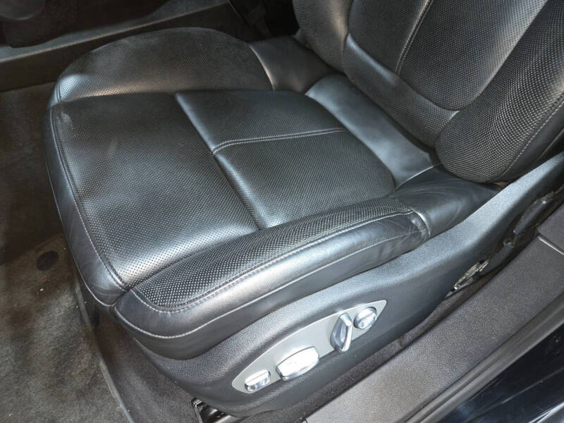 2013 Porsche Cayenne GTS