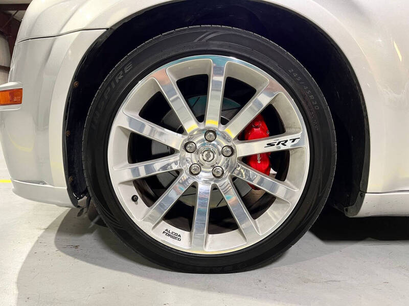 2009 Chrysler 300 SRT-8