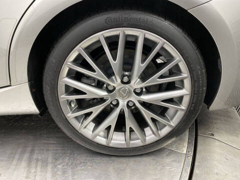 2017 Lexus IS 200t