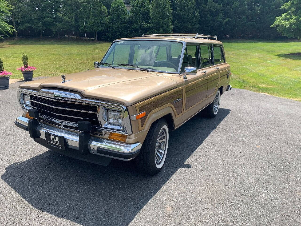 1989 Jeep Grand Wagoneer 5