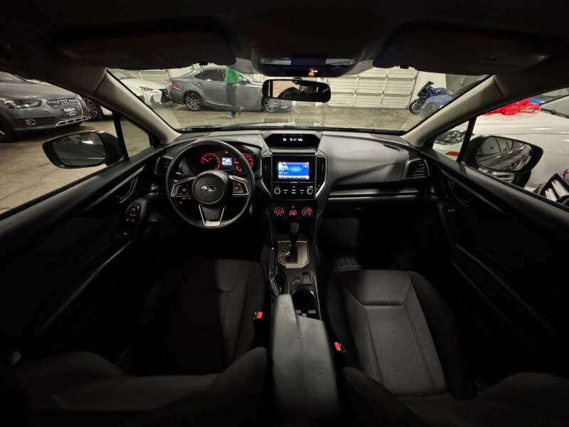 2019 Subaru Impreza 2.0i