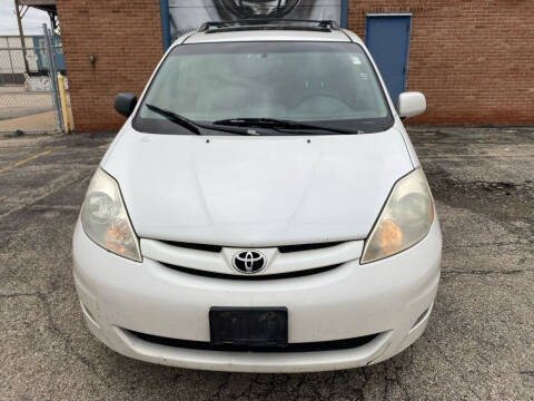2006 Toyota Sienna for sale at Best Motors LLC in Cleveland OH