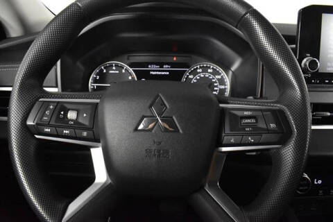 2024 Mitsubishi Outlander ES