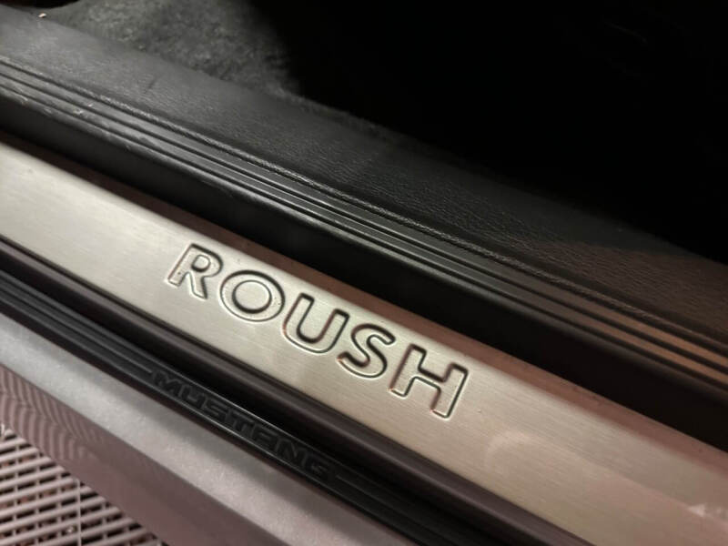 2004 Ford Mustang GT Deluxe