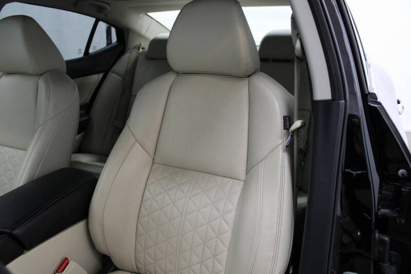 2020 Nissan Maxima Platinum